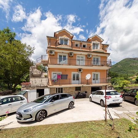 Apartments Pelle Tivat Exterior foto