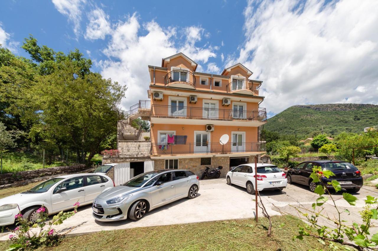 Apartments Pelle Tivat Exterior foto
